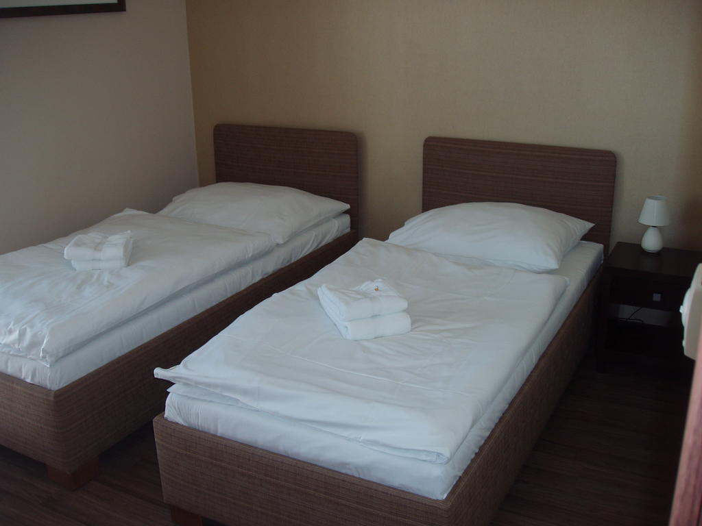 Hotel Predium Vráble Quarto foto