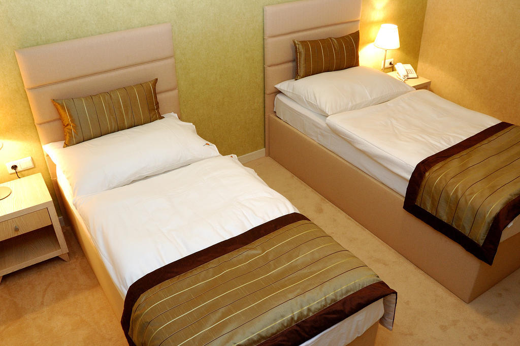 Hotel Predium Vráble Quarto foto